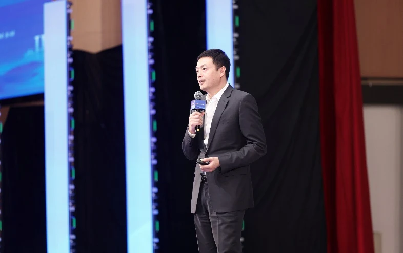 封面新闻对话战略定位咨询中国领导者:什么是企业增长核心? · 相关配图