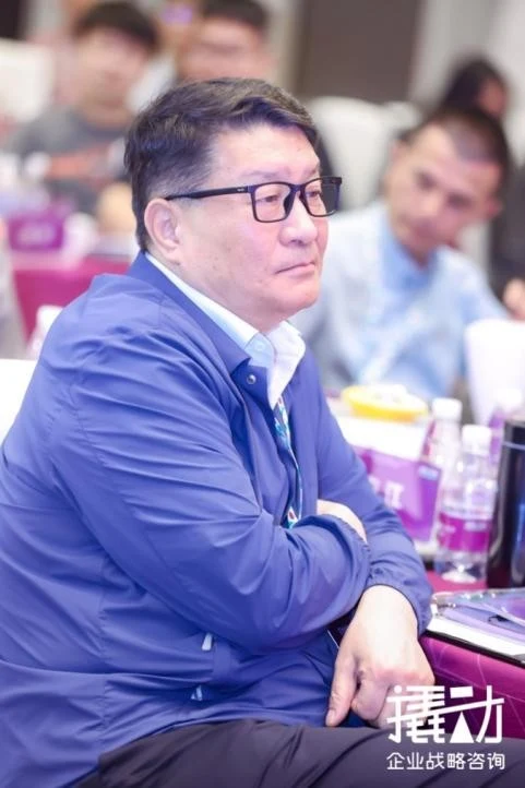 撬动企业战略咨询聚焦商业拐点,解密战役变现战略 · 相关配图