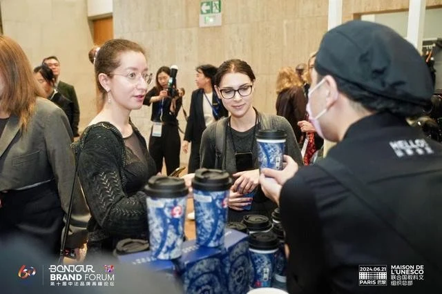 “现代东方茶”霸王茶姬参加第十届中法品牌高峰论坛,撬动企业战略咨询战略赋能成效显著 · 相关配图